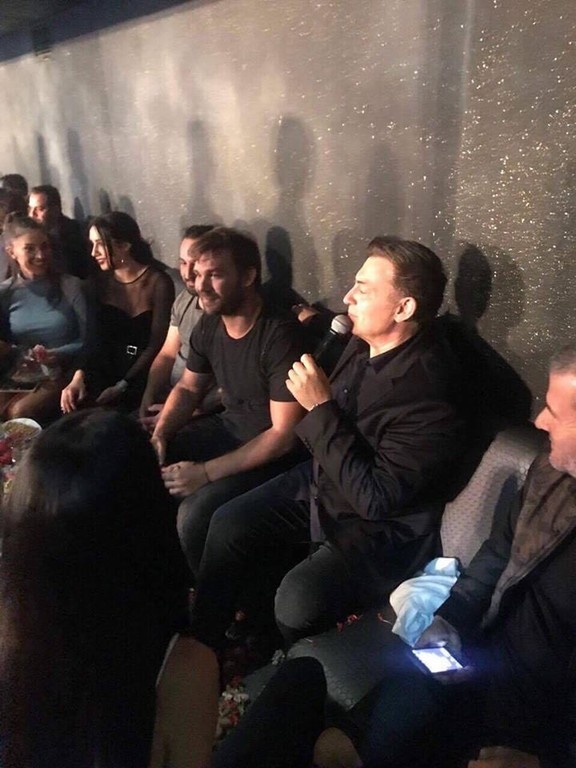 Ο Γιώργος Σαμπάνης στον Νίκο Μακρόπουλο