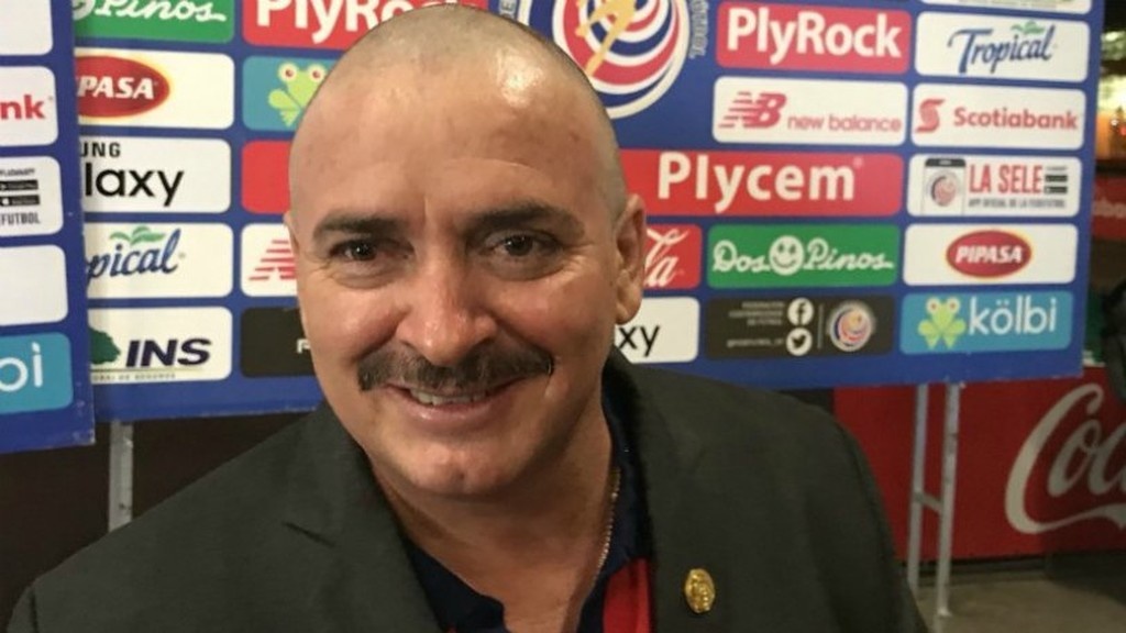 Πήγε για Μουντιάλ και βγήκε… κουρεμένος! (vid)