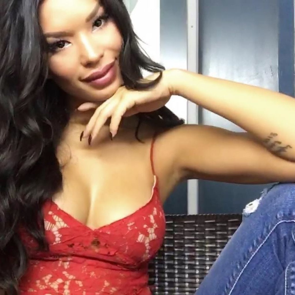 Ελληνίδα μοιράζει… εγκεφαλικά με την κορμάρα της στο Instagram