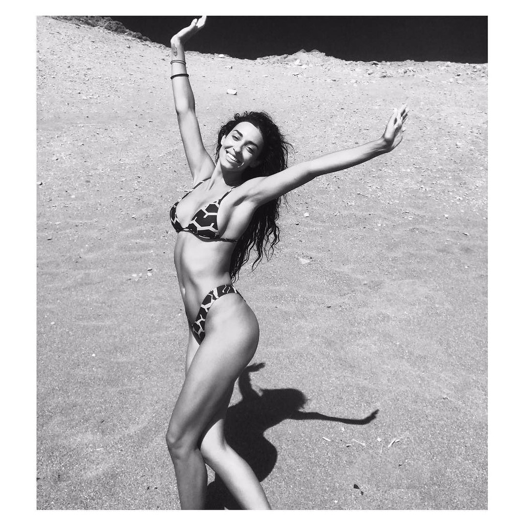 Φωτιά! Η Φουρέιρα του Μποτία με καυτά μαύρα εσώρουχα!