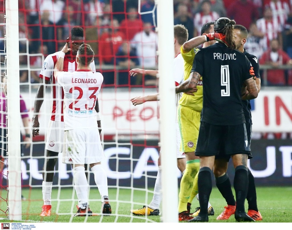 Ολυμπιακός-ΠΑΟΚ: Θερμό επεισόδιο Πρίγιοβιτς-Σισέ!