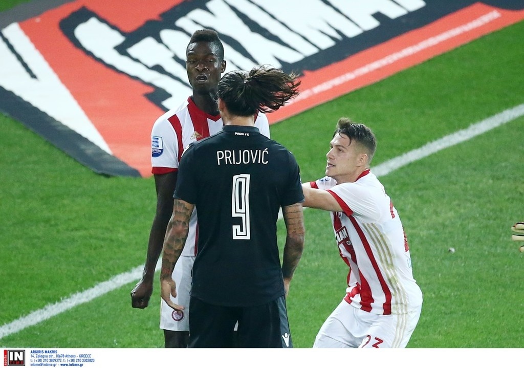 Ολυμπιακός-ΠΑΟΚ: Θερμό επεισόδιο Πρίγιοβιτς-Σισέ!