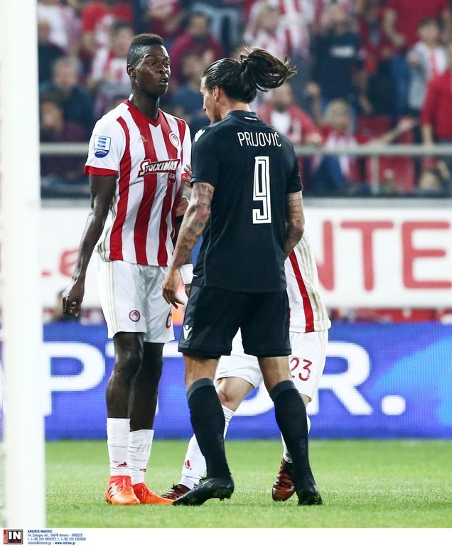 Ολυμπιακός-ΠΑΟΚ: Θερμό επεισόδιο Πρίγιοβιτς-Σισέ!