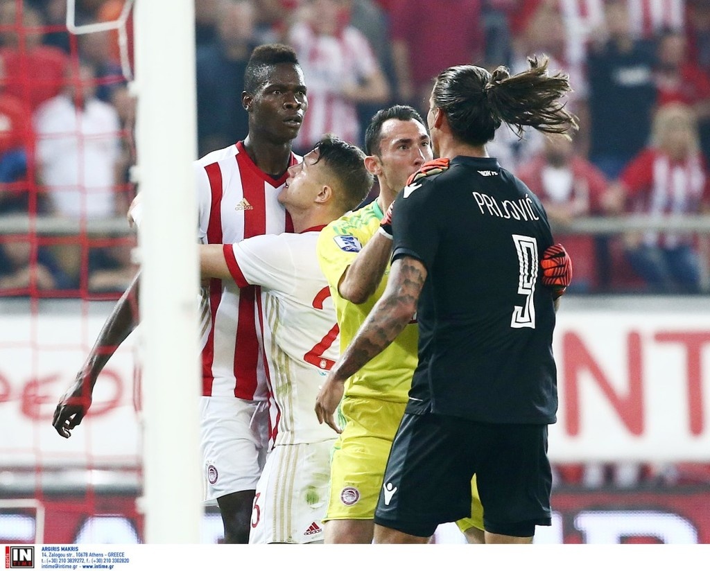 Ολυμπιακός-ΠΑΟΚ: Θερμό επεισόδιο Πρίγιοβιτς-Σισέ!