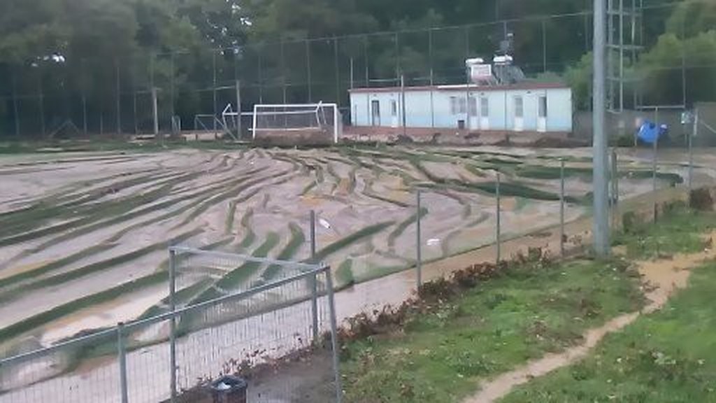 Αδιανόητο: Ο «Δαίδαλος» ξήλωσε ολόκληρο το γήπεδο στα Χανιά! (vid, pics)