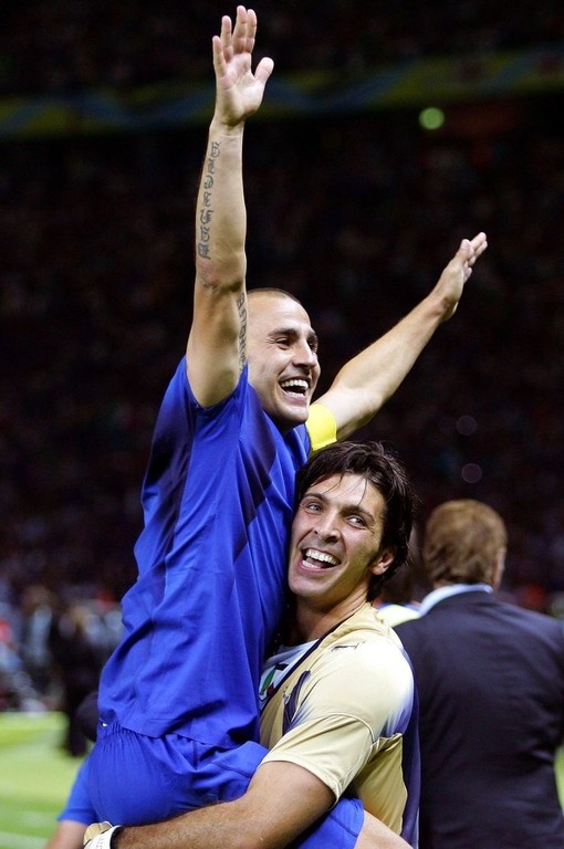 Ιταλία: Αυτές είναι οι 10 απίστευτες αποκρούσεις του θρύλου Τζίτζι Μπουφόν! (photos+video)