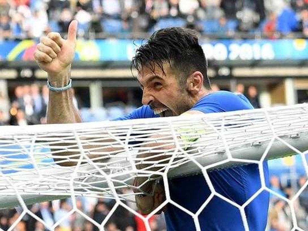 Ιταλία: Αυτές είναι οι 10 απίστευτες αποκρούσεις του θρύλου Τζίτζι Μπουφόν! (photos+video)