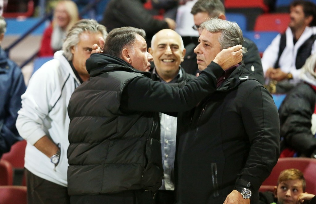 Κόσμος και κοσμάκης στη Νέα Σμύρνη! (pics)