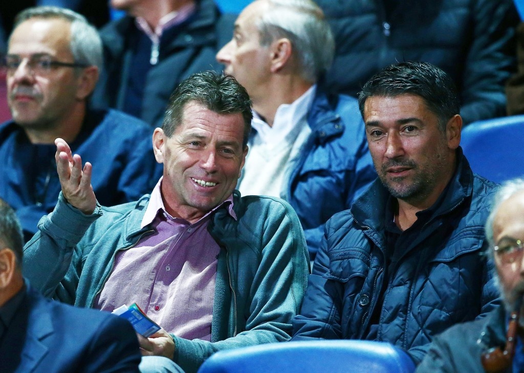 Κόσμος και κοσμάκης στη Νέα Σμύρνη! (pics)