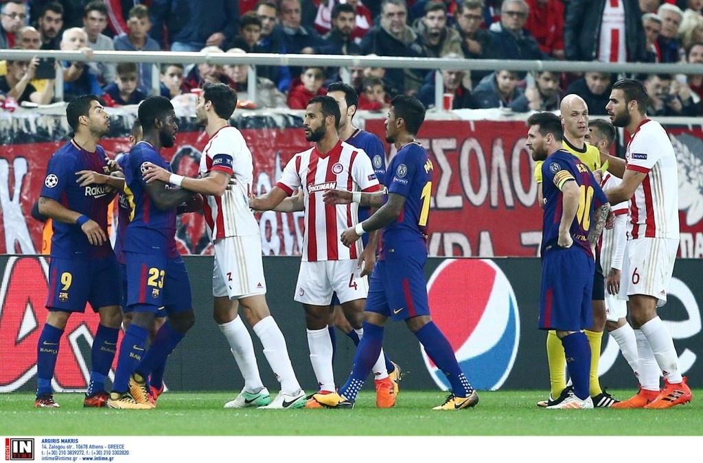 Ολυμπιακός-Μπαρτσελόνα: Το «ντου... αγάπης» στον Μέσι και η μανούρα (pics)