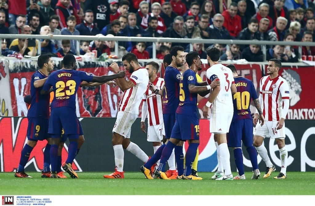 Ολυμπιακός-Μπαρτσελόνα: Το «ντου... αγάπης» στον Μέσι και η μανούρα (pics)