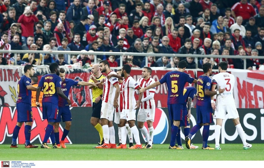 Ολυμπιακός-Μπαρτσελόνα: Το «ντου... αγάπης» στον Μέσι και η μανούρα (pics)