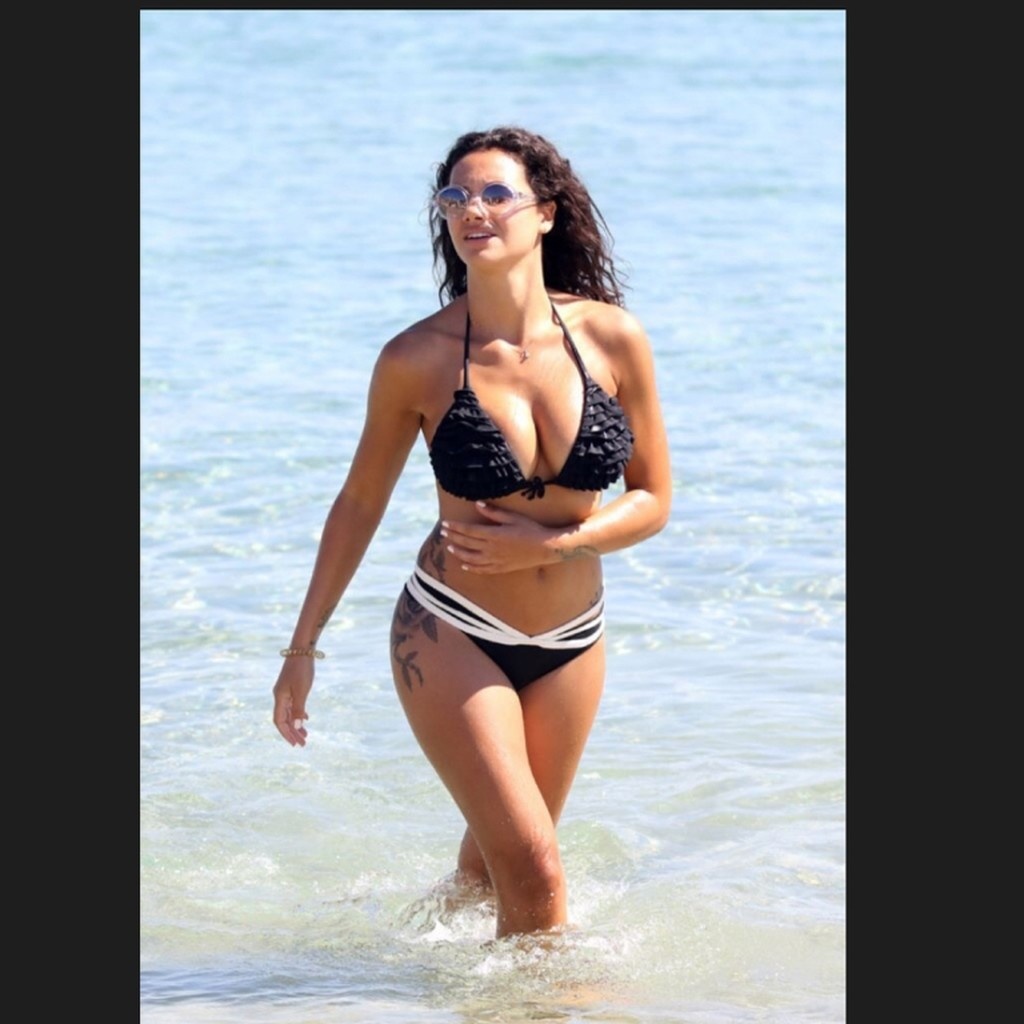 Ελληνίδα αθλήτρια μας… κόλασε με το μπούστο της στα μπουζούκια!