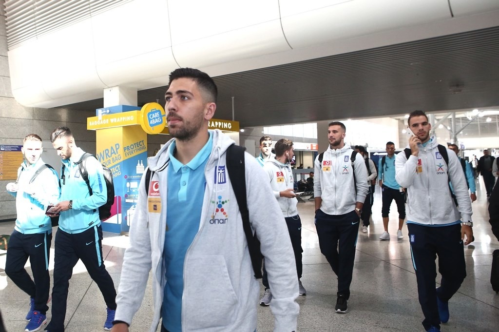 Κροατία - Ελλάδα: «Πέταξε» για Ζάγκρεμπ η Εθνική (photos)