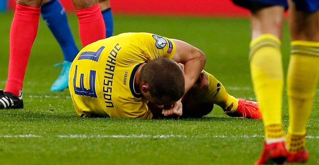 Σοκ στην ΑΕΚ: Φόβοι για σοβαρό τραυματισμό του Γιόχανσον (pics, vid)