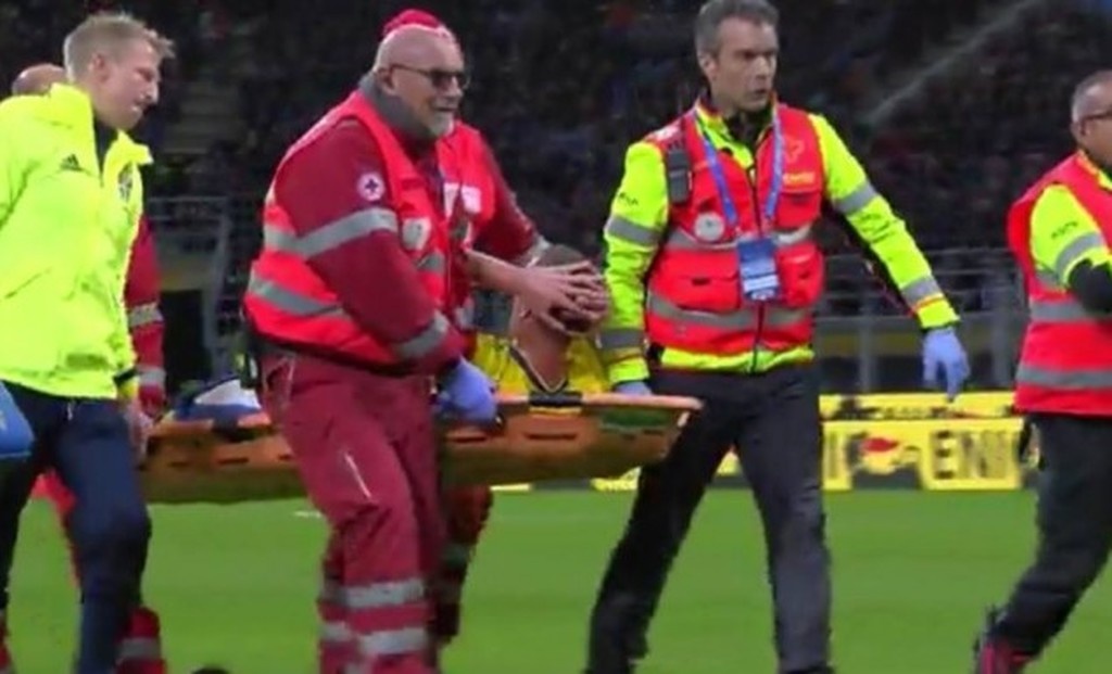 Σοκ στην ΑΕΚ: Φόβοι για σοβαρό τραυματισμό του Γιόχανσον (pics, vid)