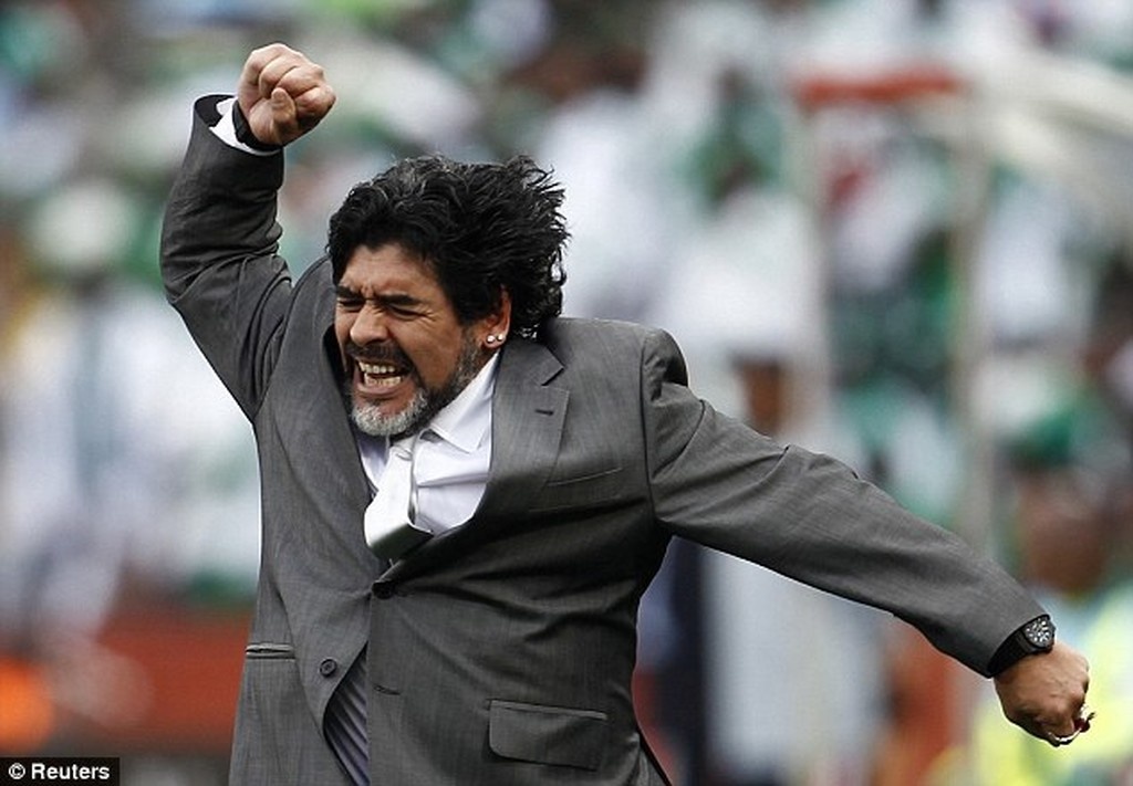 Αργεντινή: Θέλει να επιστρέψει στην εθνική ο Μαραντόνα! (photos)