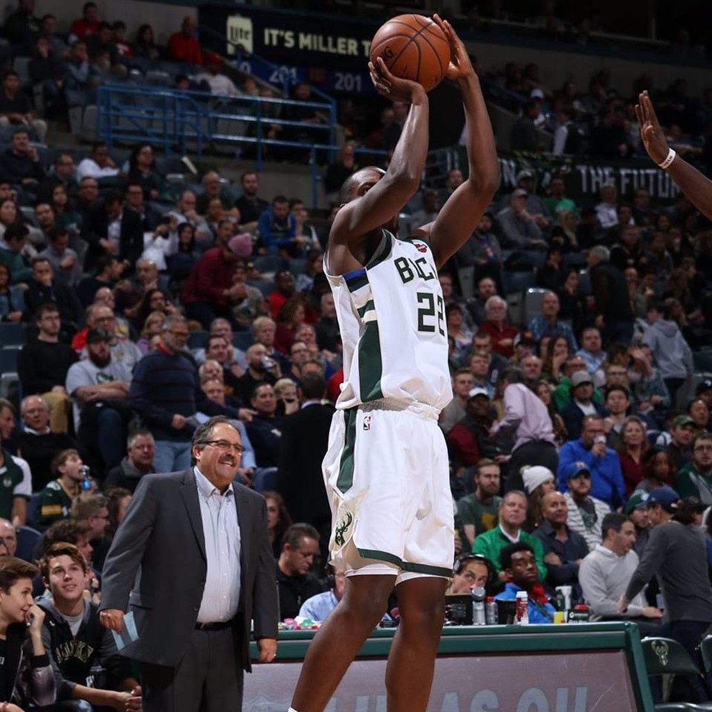 NBA: Δεν… σταματά πουθενά ο Αντετοκούνμπο (photos+video)