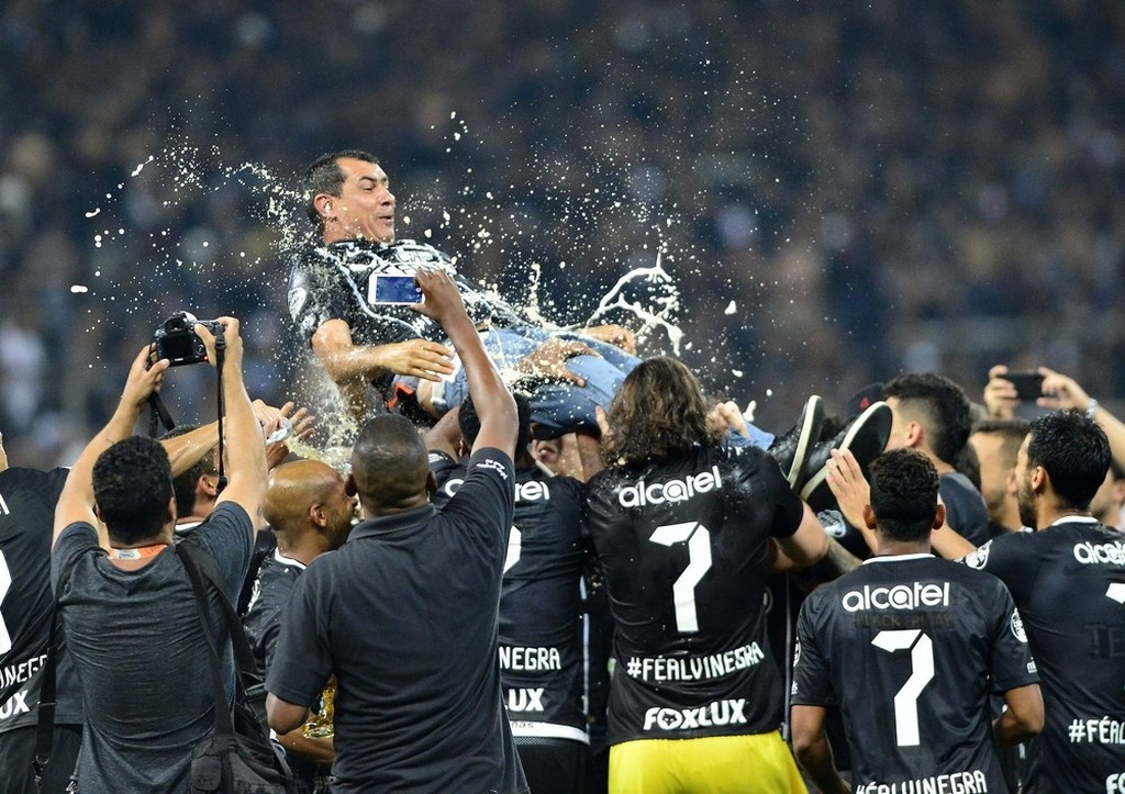 Βραζιλία: Πρωταθλήτρια η Κορίνθιανς (photos+video)