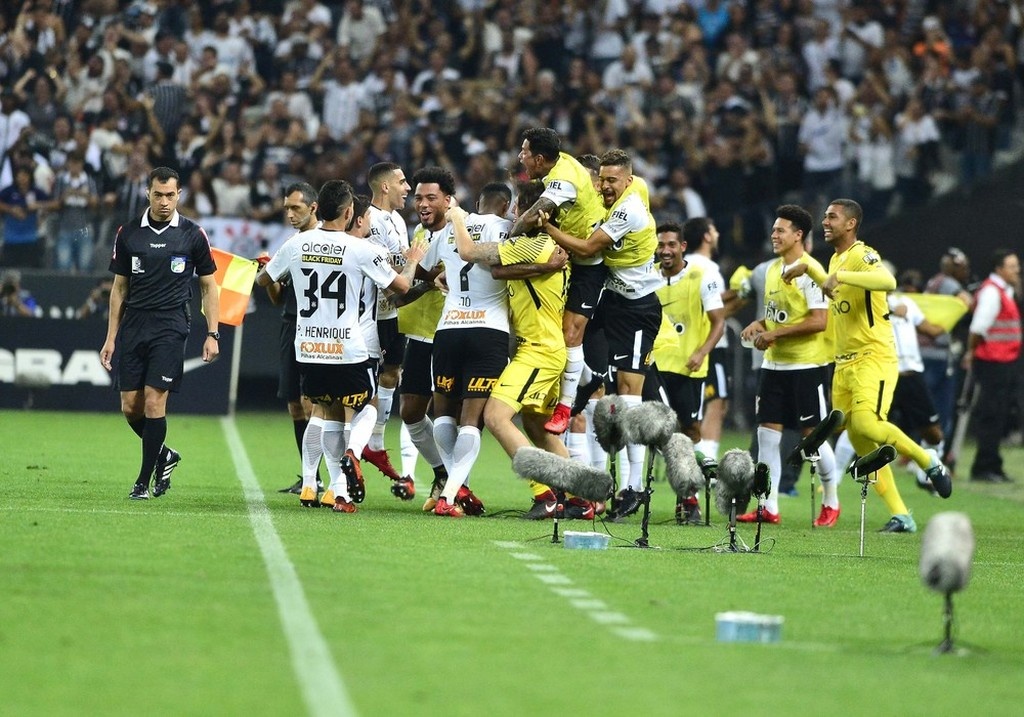 Βραζιλία: Πρωταθλήτρια η Κορίνθιανς (photos+video)