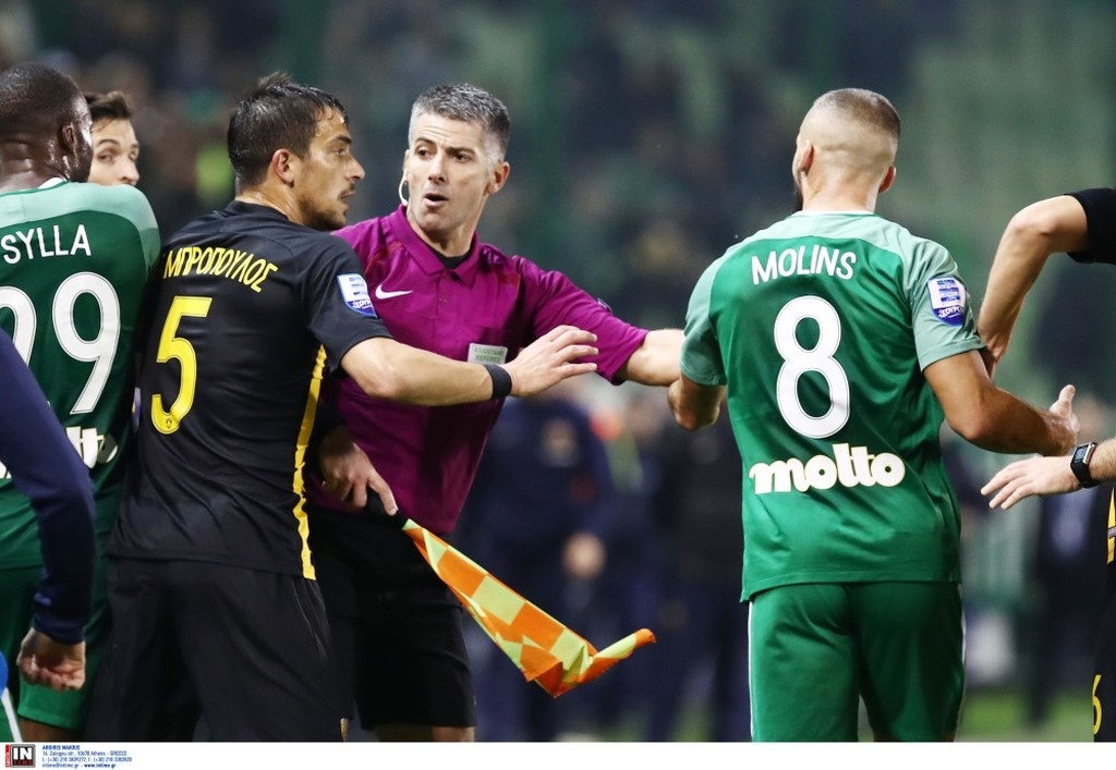 Παναθηναϊκός-ΑΕΚ: H απαράδεκτη χειρονομία του Χιμένεθ που έβαλε μπουρλότο στη Λεωφόρο! (pics)