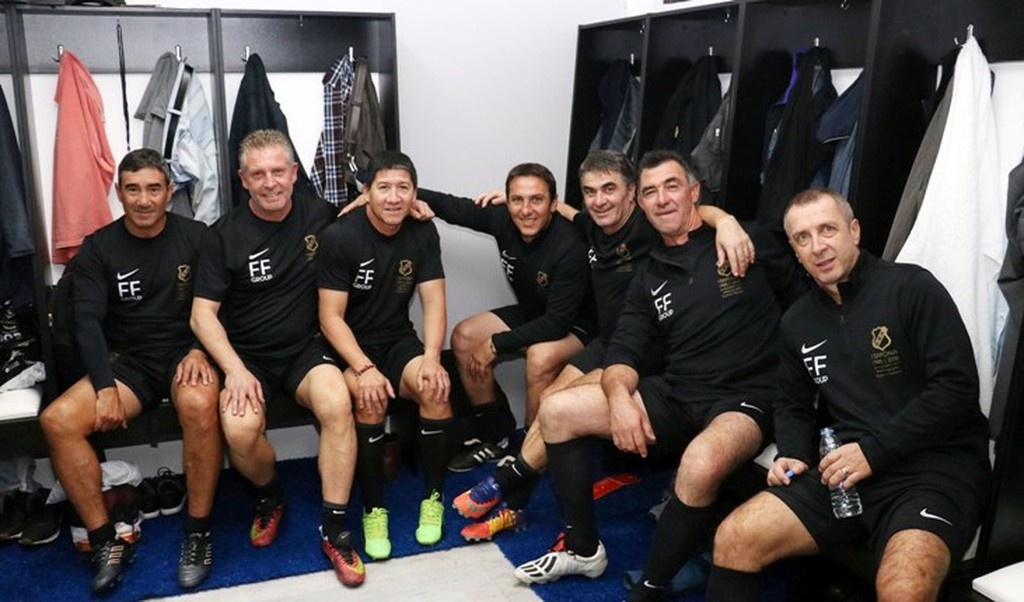 «Σείστηκε» το «Γεντί Κουλέ» για τον θρυλικό Γκέραρντ: «Δε θα σε ξεχάσουμε ποτέ, Ολλάνδε»! (pics)