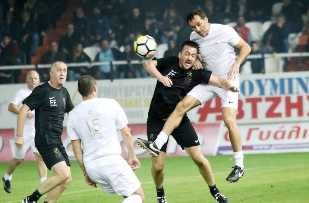 «Σείστηκε» το «Γεντί Κουλέ» για τον θρυλικό Γκέραρντ: «Δε θα σε ξεχάσουμε ποτέ, Ολλάνδε»! (pics)