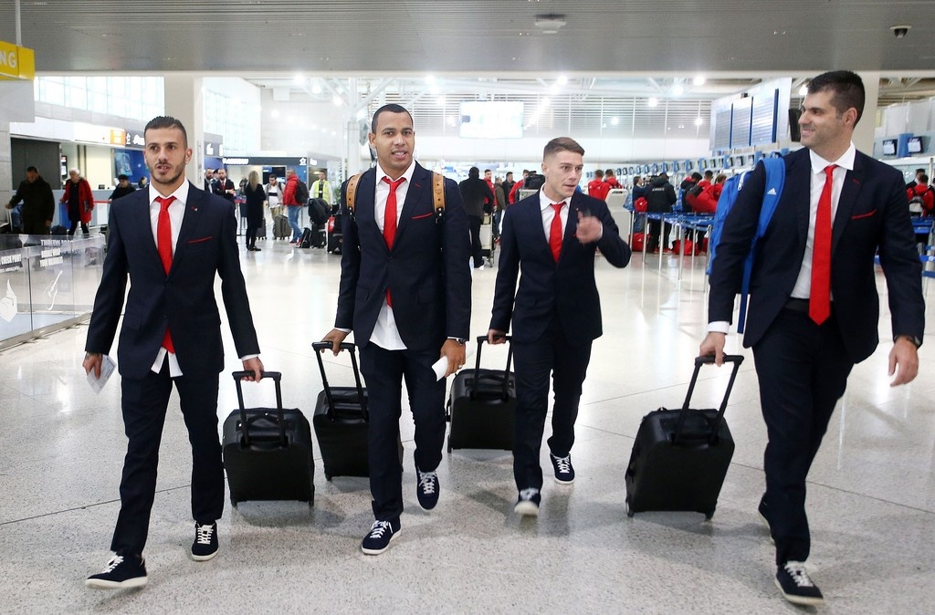 Η αναχώρηση του Ολυμπιακού για την Λισαβόνα (pics)