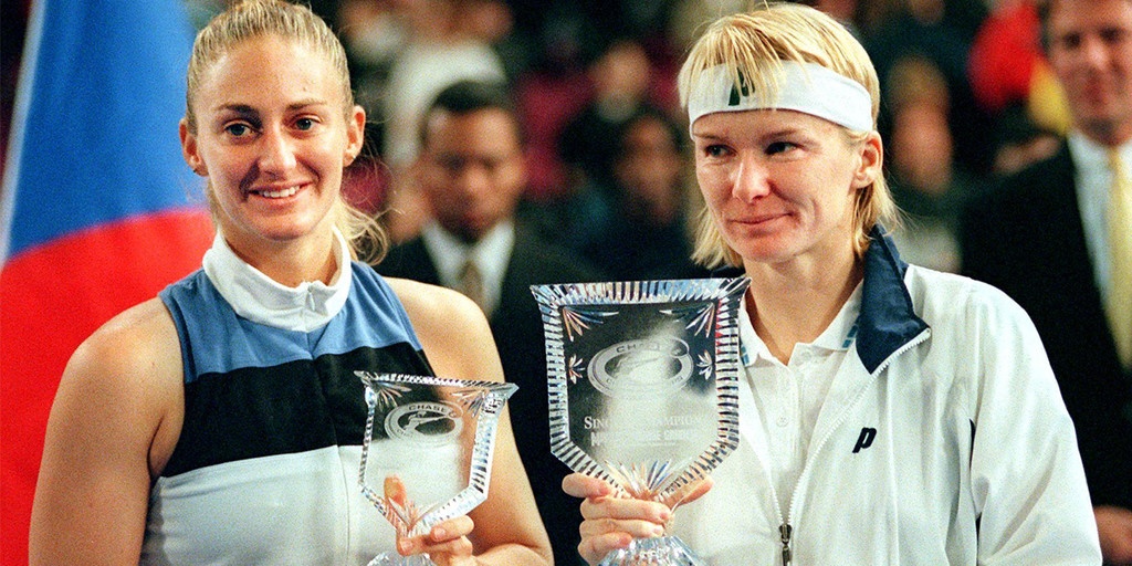 Θρήνος! Πέθανε διάσημη τενίστρια στα 49 της! (photos)