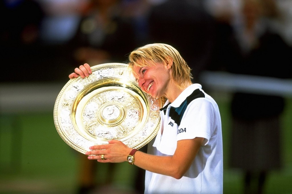 Θρήνος! Πέθανε διάσημη τενίστρια στα 49 της! (photos)