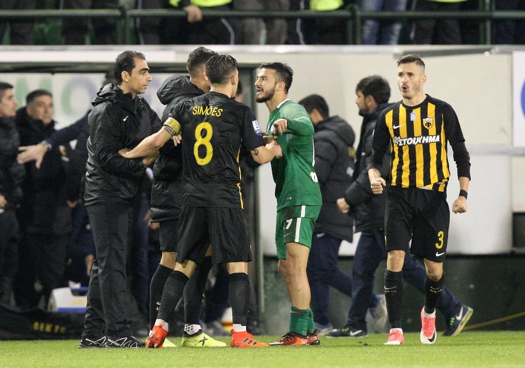 Παναθηναϊκός - ΑΕΚ: Το επεισόδιο Σιμόες-Βιγιάφανιες που δεν πήραμε πρέφα στο ντέρμπι (photos)