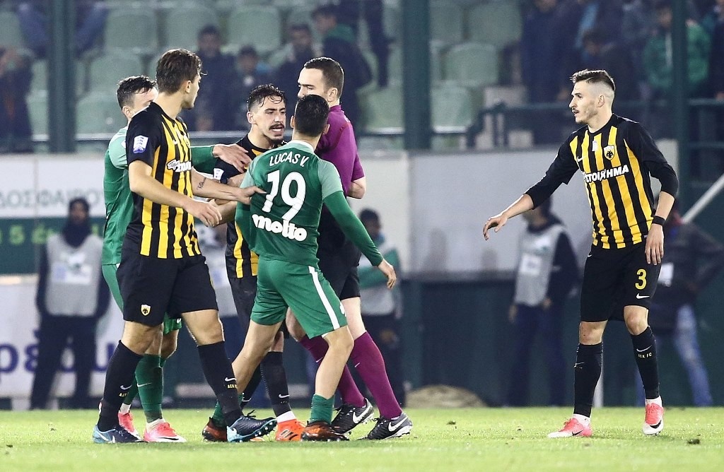 Παναθηναϊκός - ΑΕΚ: Το επεισόδιο Σιμόες-Βιγιάφανιες που δεν πήραμε πρέφα στο ντέρμπι (photos)