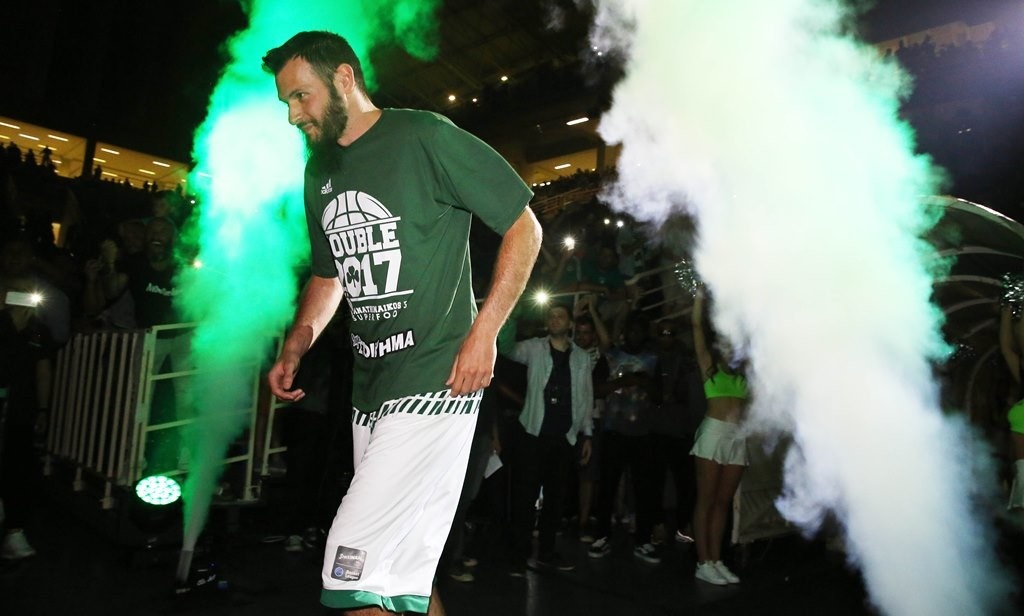 Ηλυσιακός: Μετονομάζεται σε «Αντώνης Φώτσης» το κλειστό! (photos)