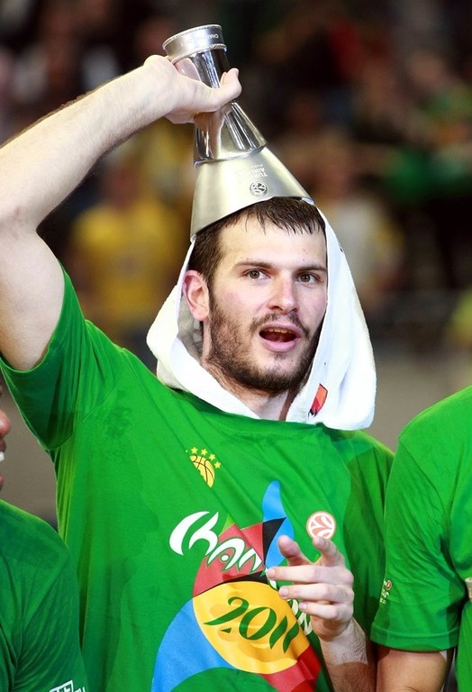 Ηλυσιακός: Μετονομάζεται σε «Αντώνης Φώτσης» το κλειστό! (photos)