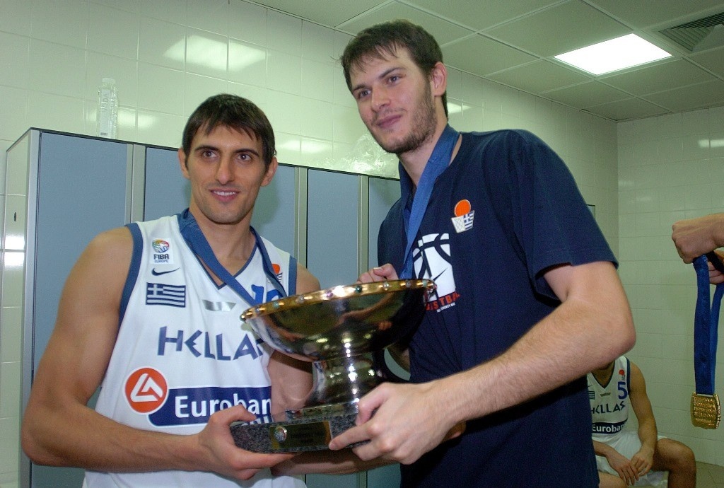 Ηλυσιακός: Μετονομάζεται σε «Αντώνης Φώτσης» το κλειστό! (photos)