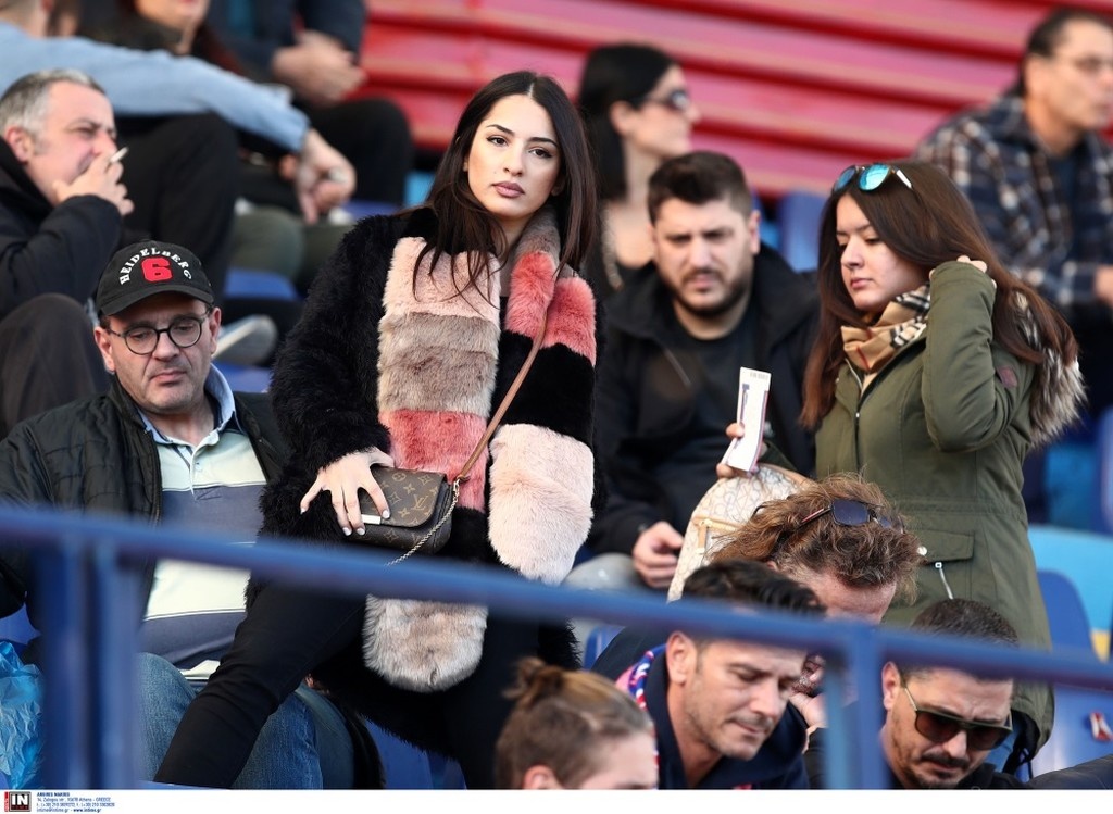 Το μελαχρινό με το κασκόλ που τρέλανε τη Νέα Σμύρνη στο Πανιώνιος-ΠΑΟΚ (photos)