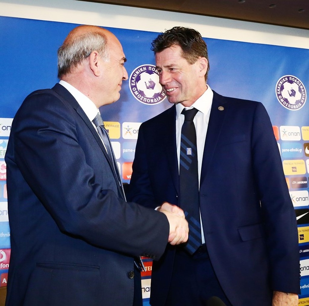 Ελλάδα: Η παρουσίαση Σκίμπε (photos)