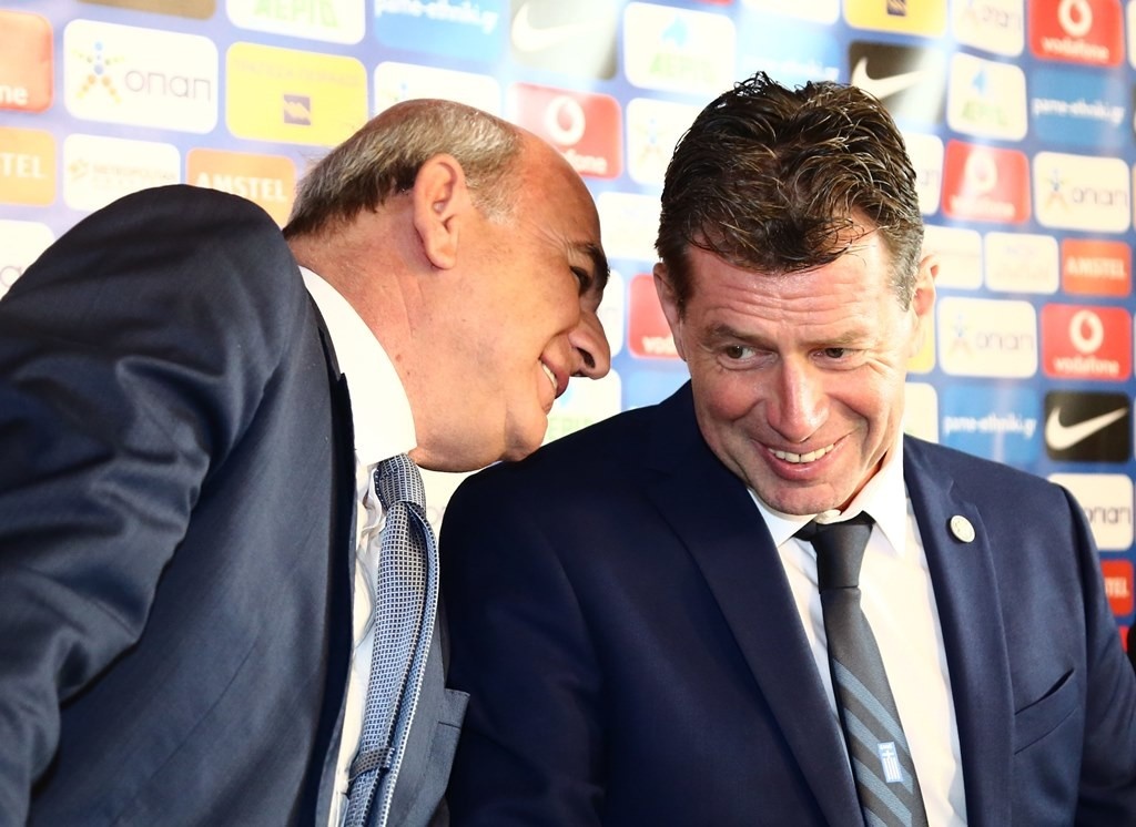 Ελλάδα: Η παρουσίαση Σκίμπε (photos)