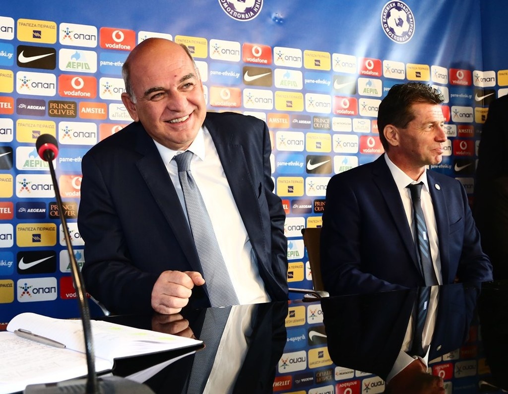 Ελλάδα: Η παρουσίαση Σκίμπε (photos)