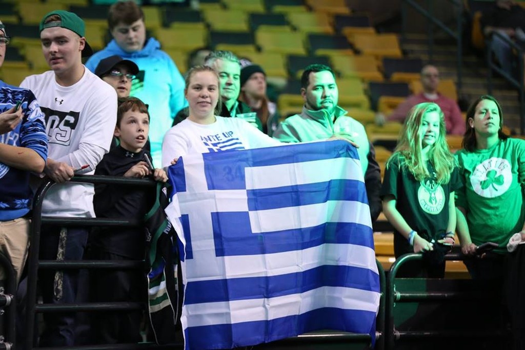 NBA: Μυθική 40άρα σε ελληνική βραδιά ο Αντετοκούνμπο! (photos+video)