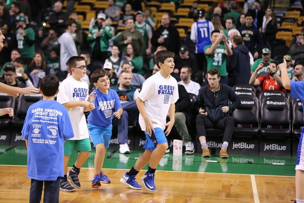 NBA: Μυθική 40άρα σε ελληνική βραδιά ο Αντετοκούνμπο! (photos+video)