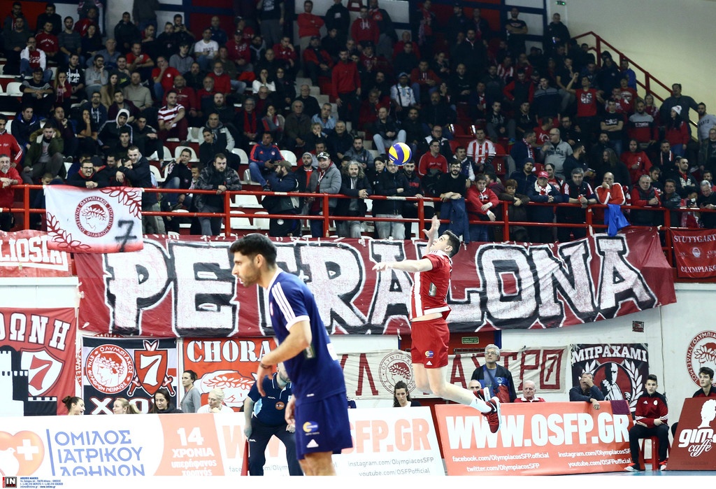 Χαμός στο Ολυμπιακός-Τουρ: Κατήγγειλε ρατσιστική επίθεση και αποβλήθηκε!