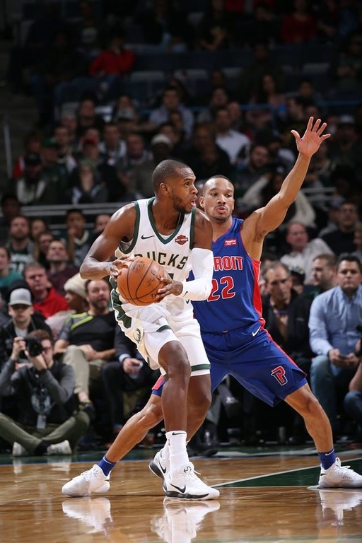 NBA: Το καλύτερο δώρο γενεθλίων για τον Αντετοκούνμπο (photos+video)