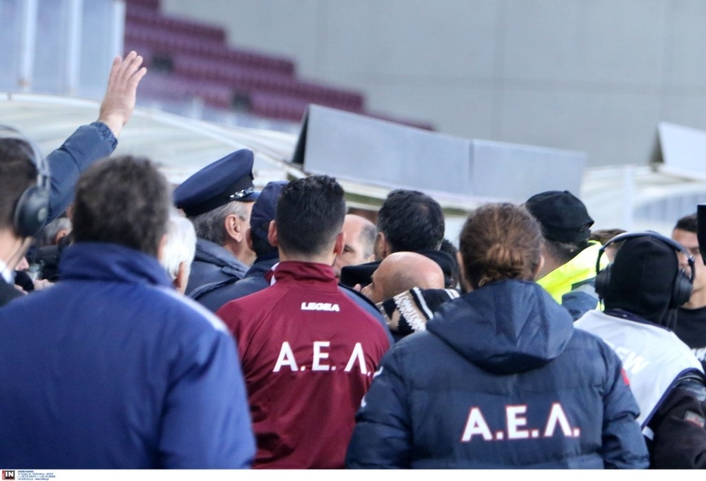 ΑΠΙΣΤΕΥΤΟ: Ξύλο Κούγια-Φυντάνη μετά το γκολ της Λάρισας!