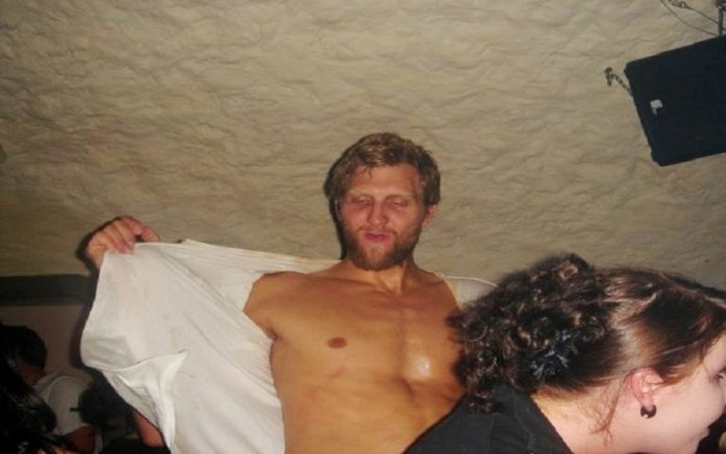 Λιώμα ο Νοβίτσκι! Ήπιε παραπάνω και δε φαντάζεστε τι έκανε!