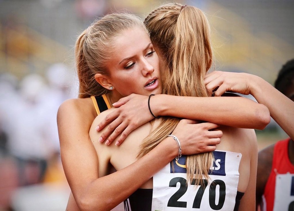 Αυτή είναι η πιο σέξι αθλήτρια με κολασμένες πόζες!