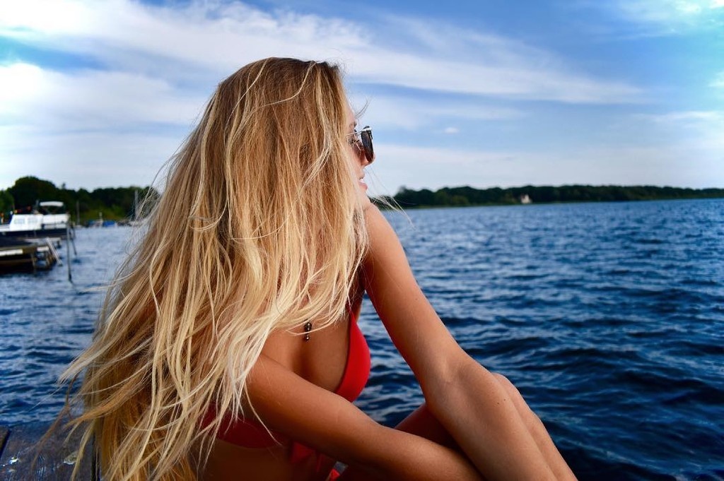 Αυτή είναι η πιο σέξι αθλήτρια με κολασμένες πόζες!