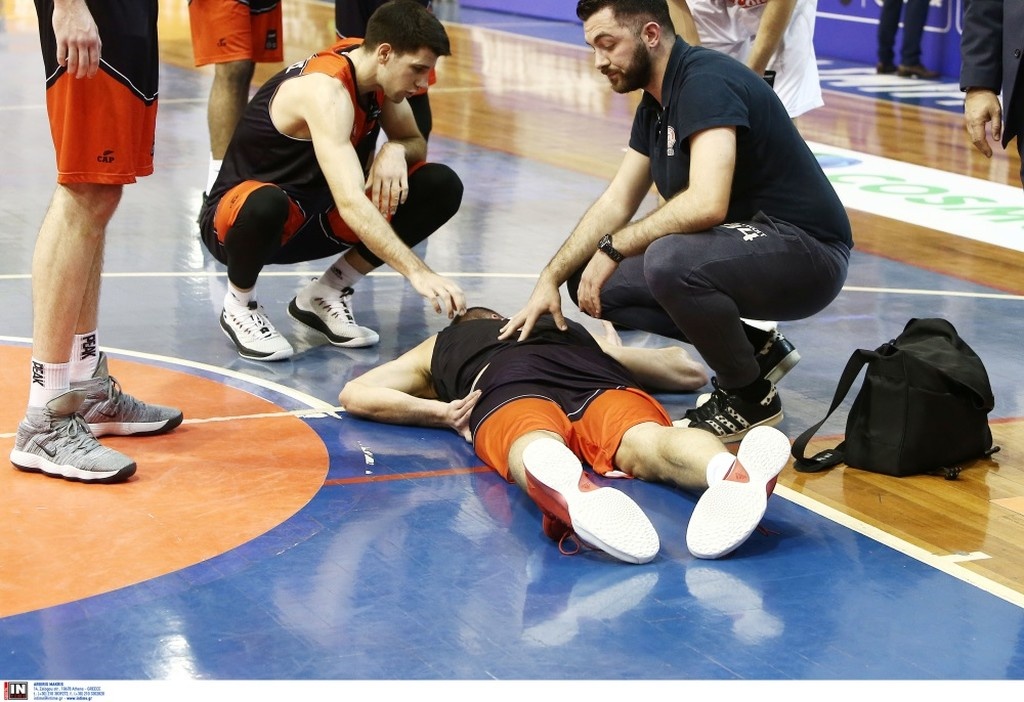 Σοκαριστικός τραυματισμός στο Πανιώνιος-Τρίκαλα (photos)