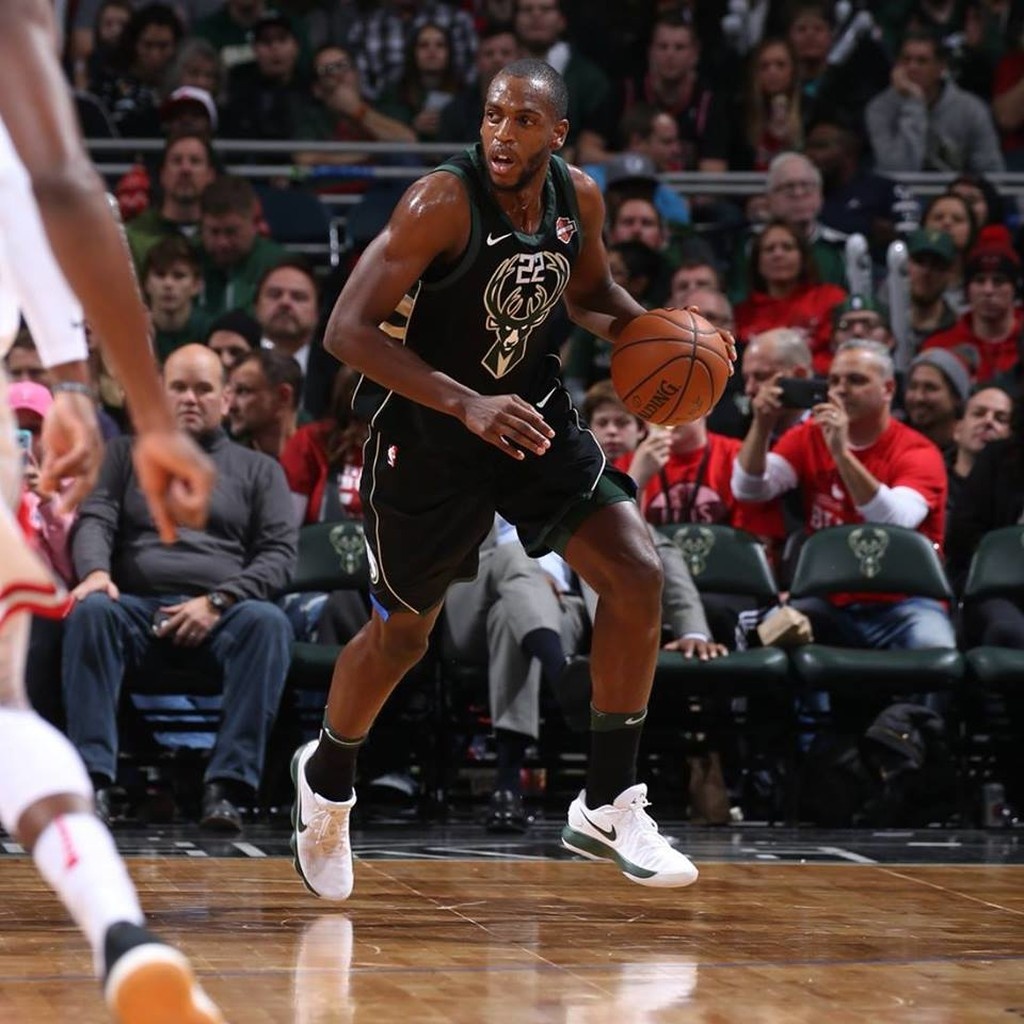 NBA: Μαινόμενοι «Ταύροι» στο Μιλγουόκι παρέσυραν και τον «διπλό» Γιάννη! (photos+video)