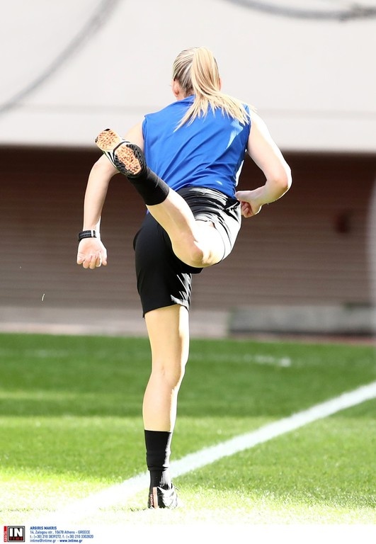 Η Κουρομπύλια «ζέστανε» το Καραϊσκάκη με το σημαιάκι της